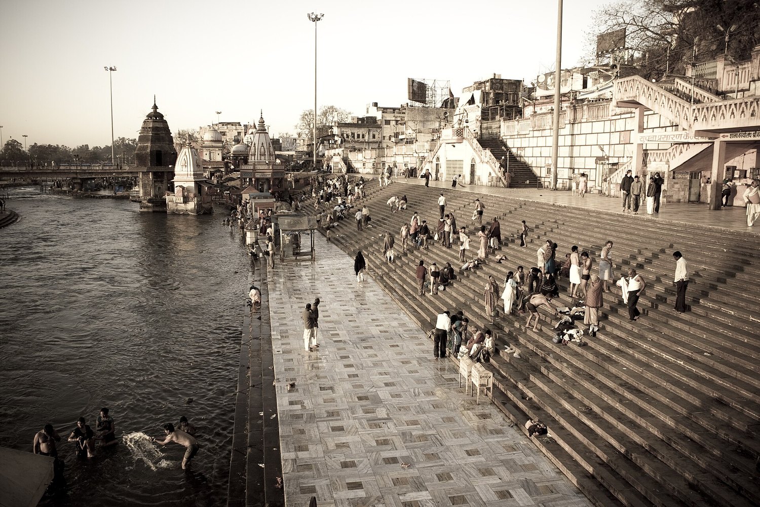 The bathing ghat at Har-ki-Pauri in Haridwar at sunrise